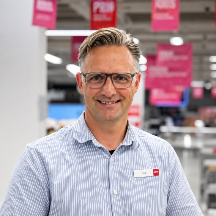 Jens Iversen er en del af Stephan Sax’ podcast og udviklingsforløb, hvor fokus er på selvindsigt, indre drivkræfter, personlig udvikling og ærlig forandring i praksis.